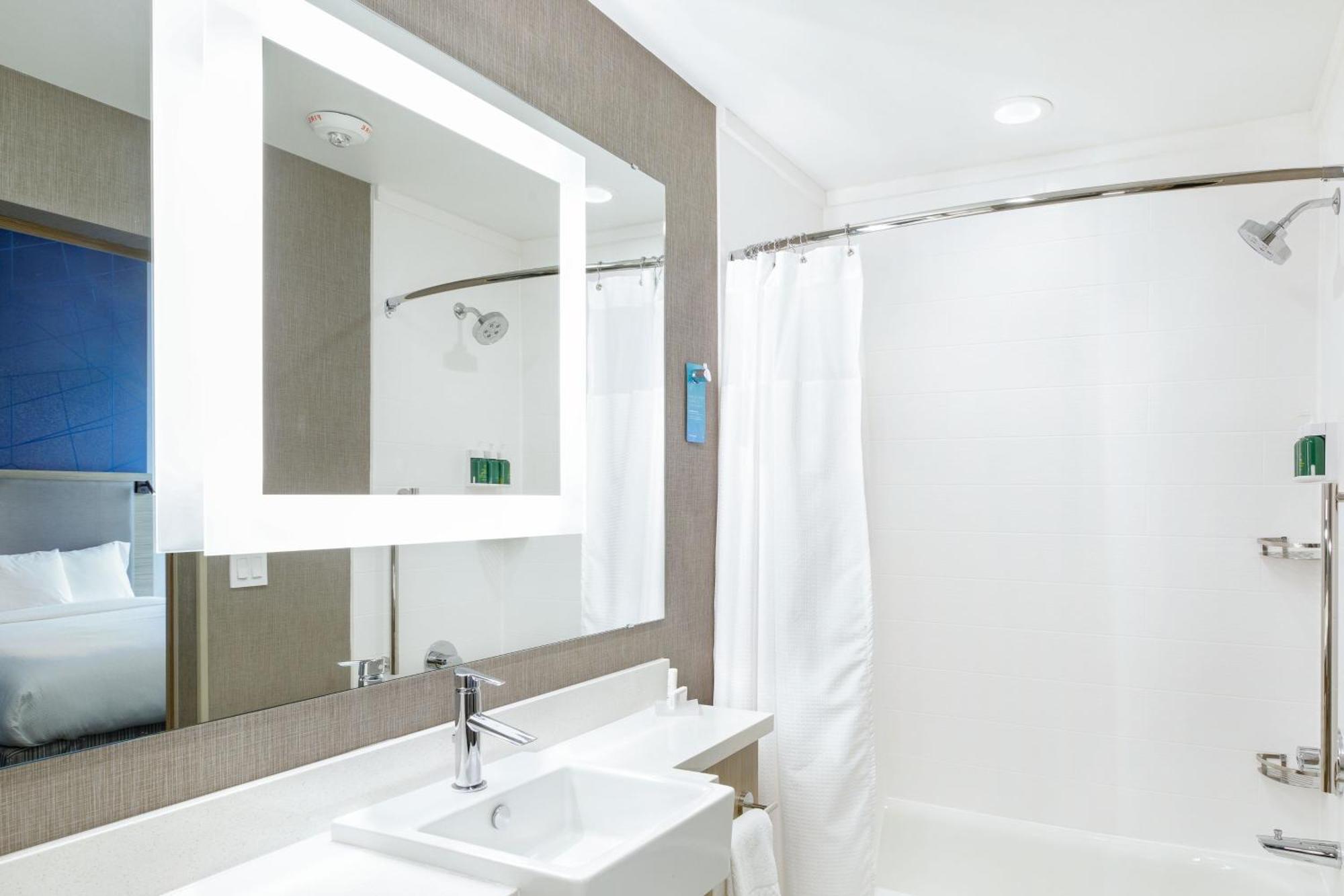 Springhill Suites By Marriott Topeka Southwest Exteriör bild