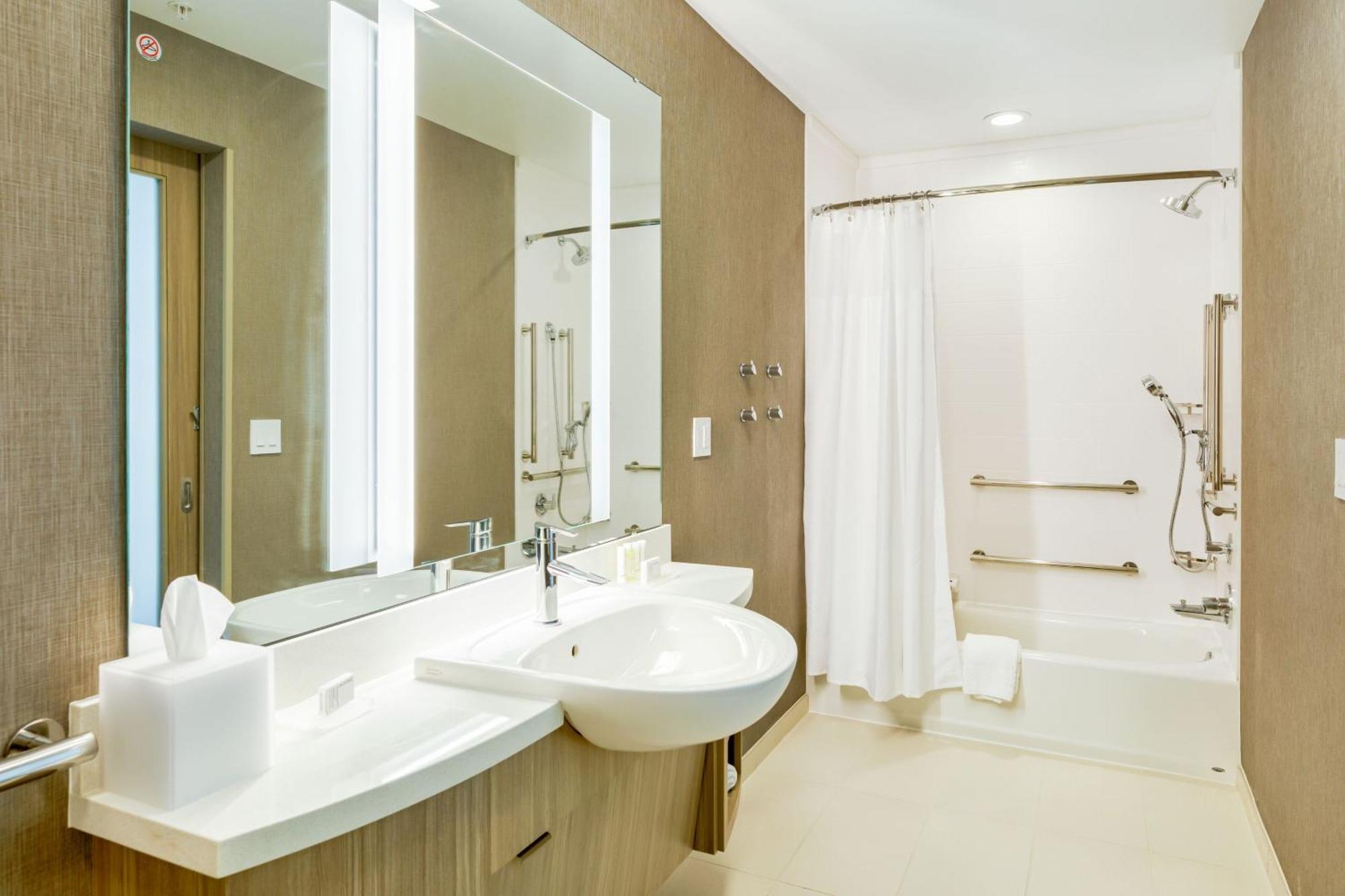 Springhill Suites By Marriott Topeka Southwest Exteriör bild