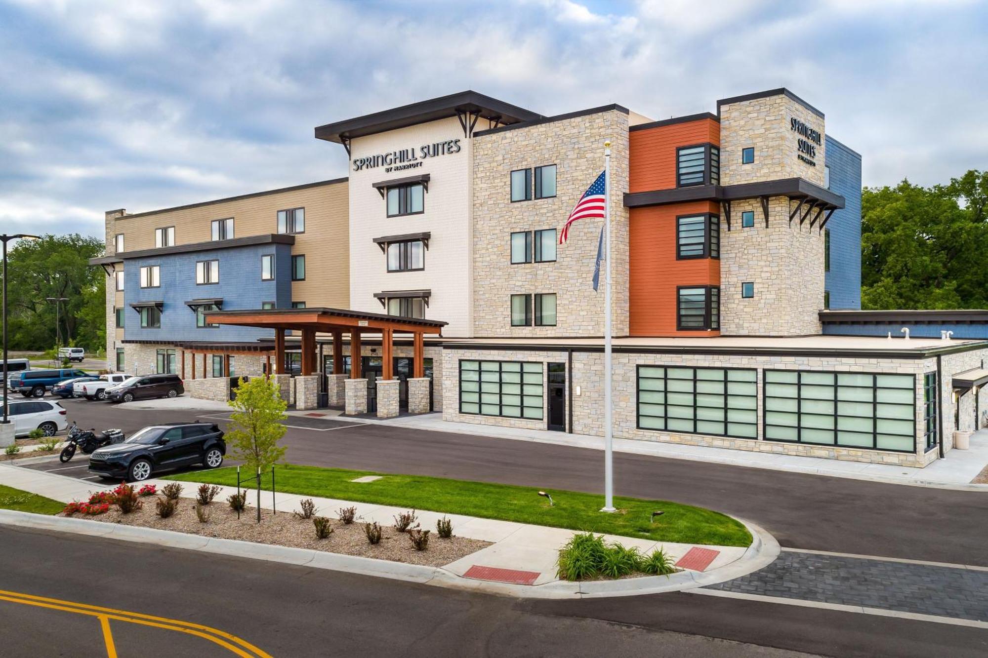 Springhill Suites By Marriott Topeka Southwest Exteriör bild